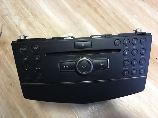 Radio CD Mercedes C class w204 2008