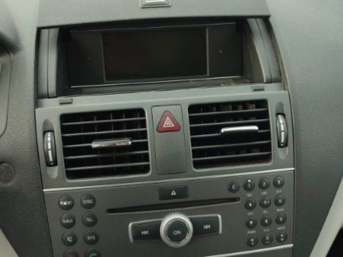 Radio CD Mercedes C200 W204,2010,motor 2200 CC,136CP,euro 5,cod motor 651913,break