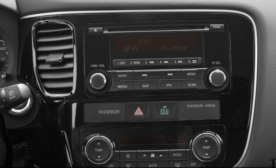 Radio CD Mitsubishi Outlander GF/GG/ZJ/ZK generatia 3