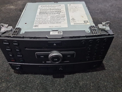 Radio cd navigatie Mercedes C class s204 w204 an 2007-2010 cod a20490060 03