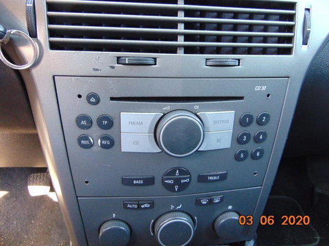 Radio CD Opel Astra H Vectra c Corsa D Corsa c dezmembrez Astra H 1.9