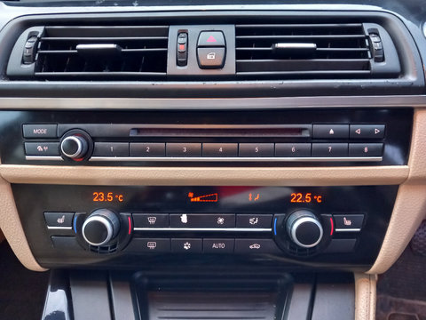 Radio CD Player BMW Seria 5 F10 /2012