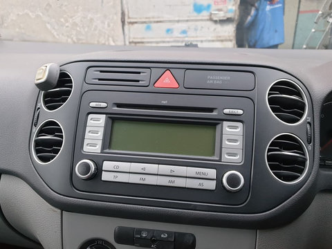 Radio CD Player Cod Deblocare SAFE MP3 VW Golf 5 Plus 2004 - 2008