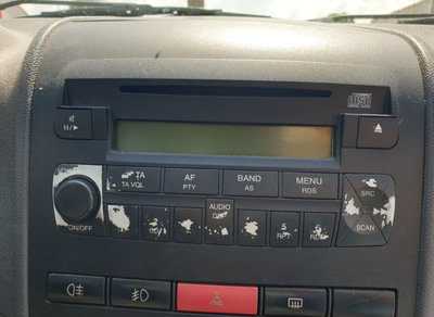 Radio CD Player cu Defect Fiat Albea Facelift 2002