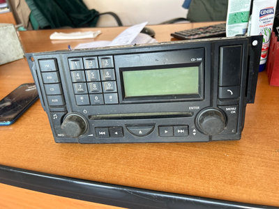 RADIO CD PLAYER LAND ROVER DISCOVERY 3 2.7 An2004 