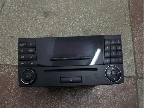 CD player auto pentru Mercedes E-Class W211 - Anunturi cu piese