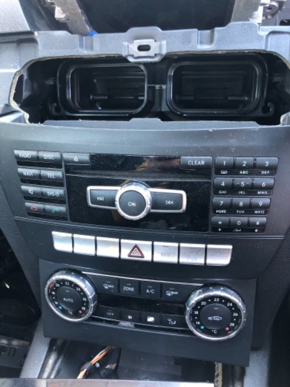 Radio CD-PLAYER Mercedes C-CLASS W204 Cod A2049004306