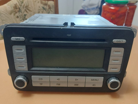 Radio cd player MP3 Vw Golf 5 cod produs: 1K0 035 186 AD / 1K0035186AD