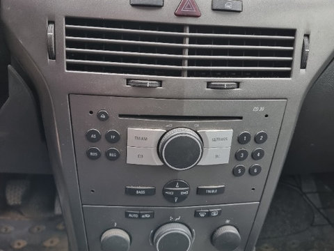 Radio cd player Opel Astra H