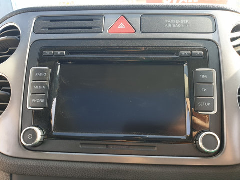 Radio CD Player Volkswagen EOS 2006 - 2016 Cod rcpsdgbvt1