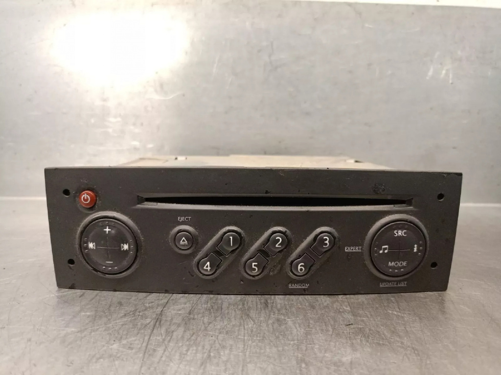 Radio Cd Renault Megane 2 8200607918 Renault Megane 2 an 2006 cod piesa 8200607918 NR246