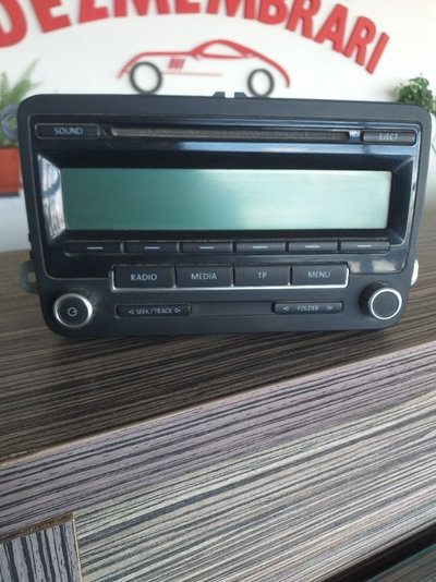 Radio CD VW Golf 5, an fabricatie 2006, cod. 1K0 0