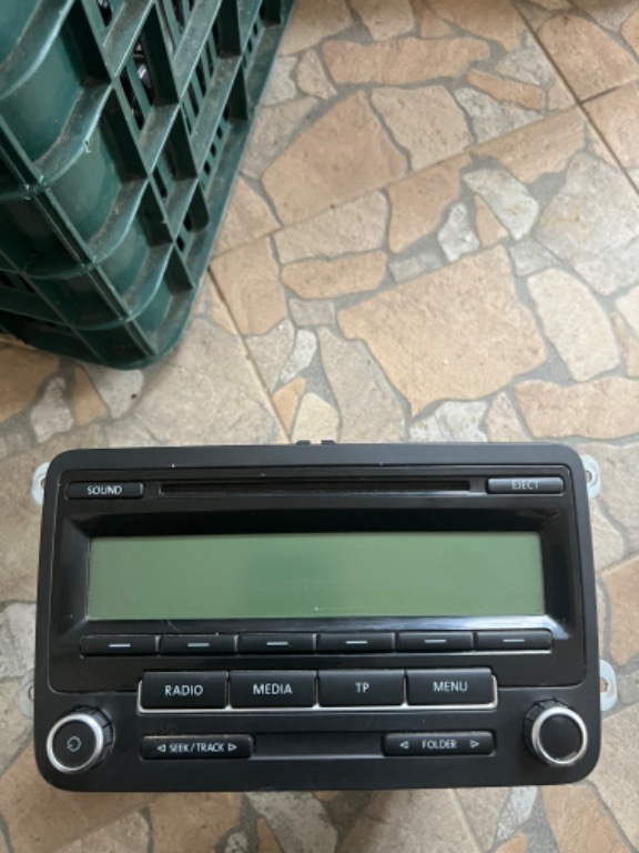 Radio CD Vw Passat B6 Golf 6 Touran cod piesa 1K0035186AA