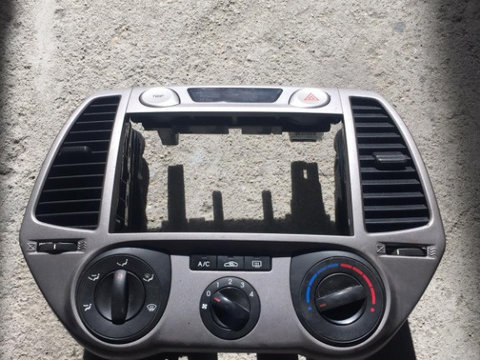 Rama adaptoare navigatie sau cd-player cu display mare Hyundai i20