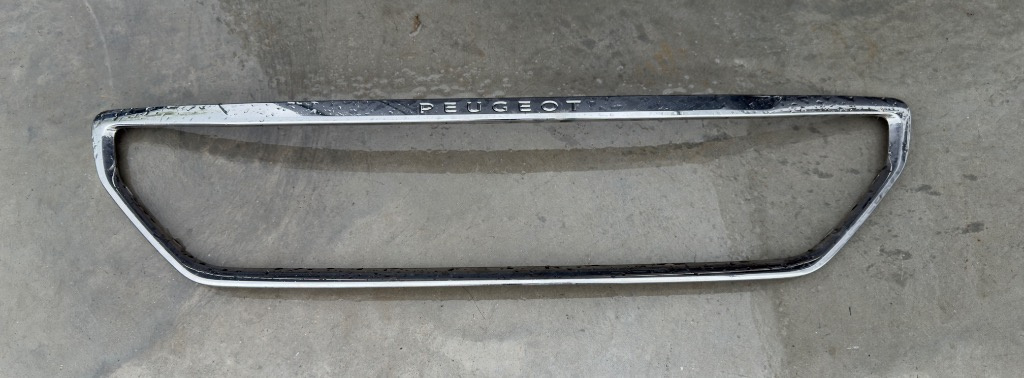 Rama grila centrala radiatoare Peugeot 301 Facelift 2017-2025 9816027680