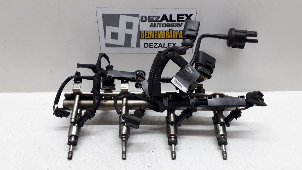 Rampa cu injectoare Audi A5 1.8 TFSI 06J 133 317 06J133036B pret pe bucata
