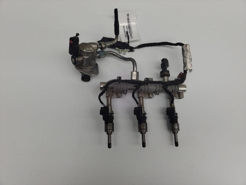 Rampa cu injectoare Ford Fiesta an 2023 b7da cod piesa h6bg9d280aa