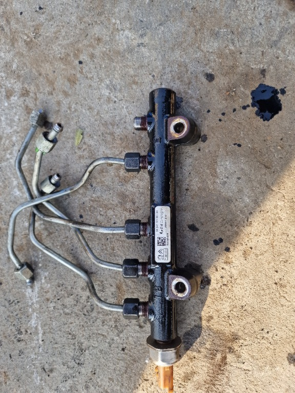 Rampa injecție Ford Fiesta XUJB 1.5 an 2016 2017 cod 98 047 767 80 -00