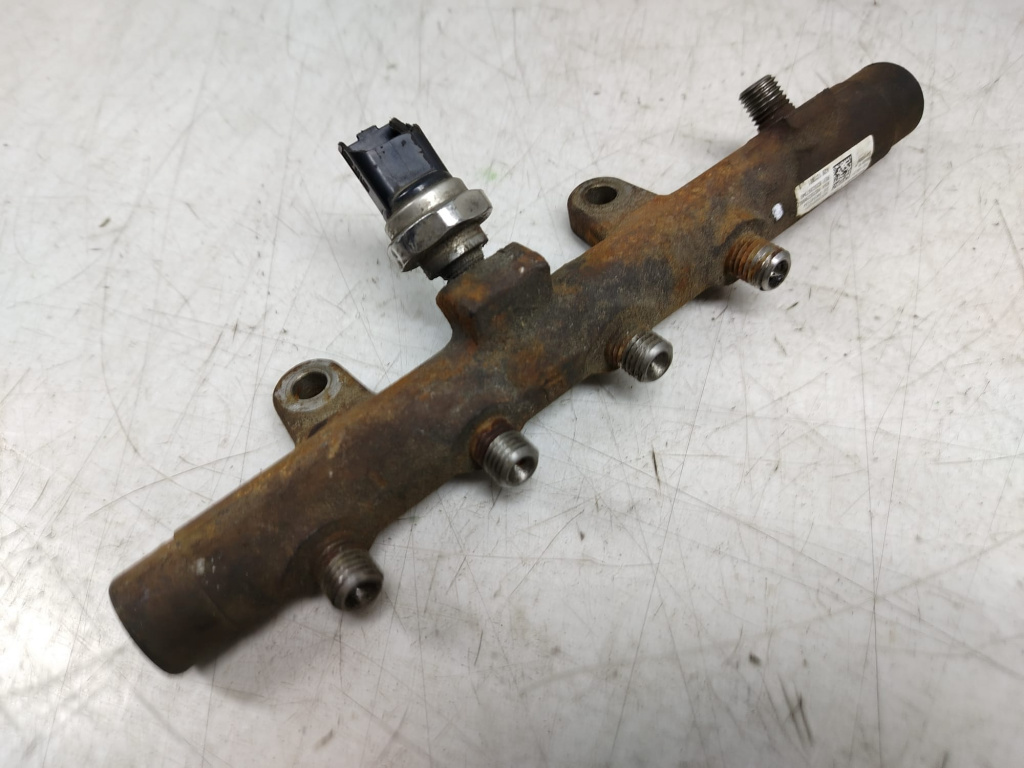 Rampa injectoare 1.5 dci k9k 8200397346 Renault Laguna 3 [2007 - 2011]