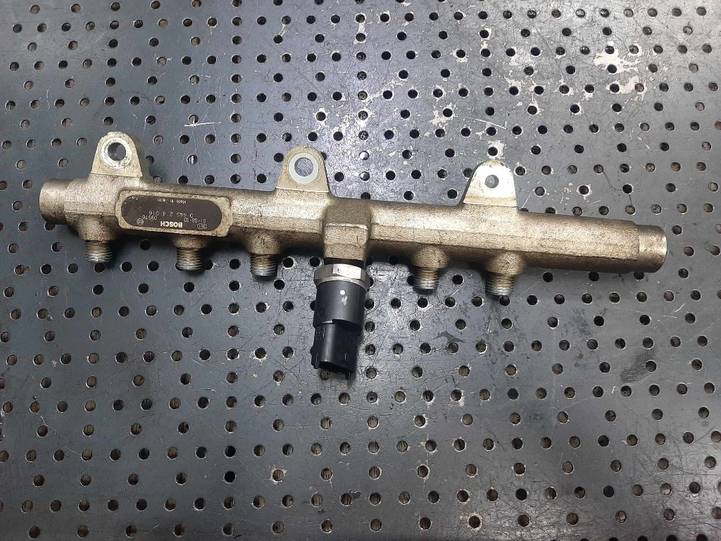 Rampa injectoare 1.9 jtd alfa romeo 147 156 lancia