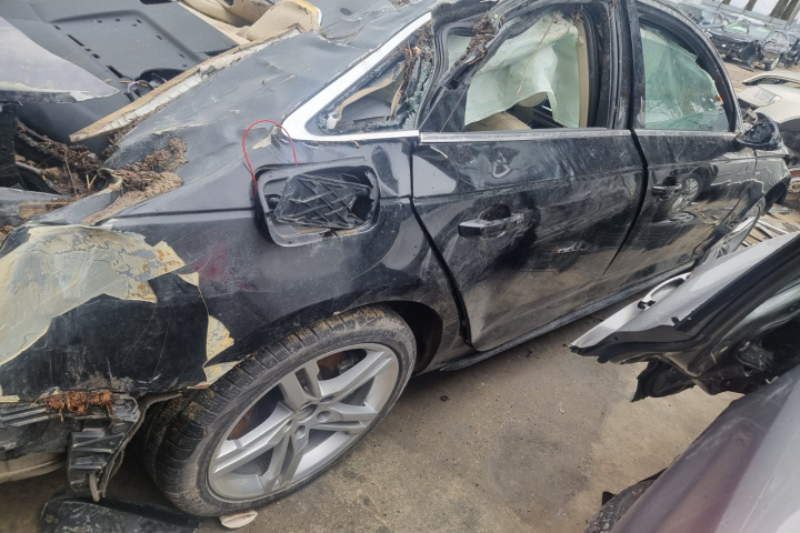 Rampa injectoare 2.0 tfsi cymc 06K133317