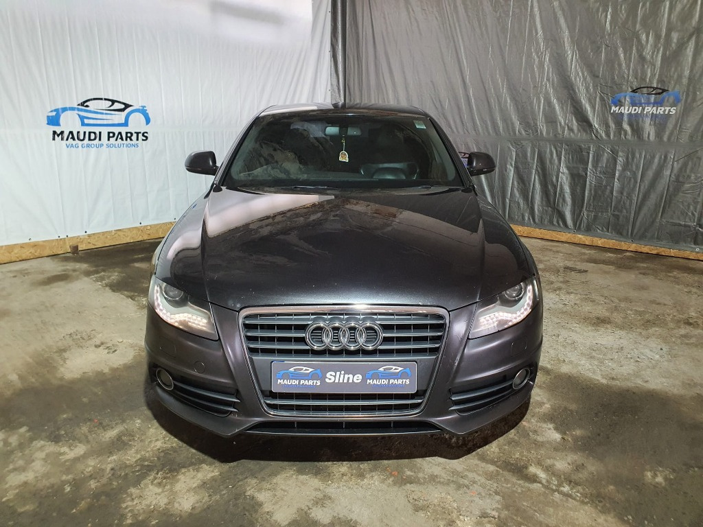 Rampa injectoare Audi A4 B8 2010 Limuzina 2.0TDI