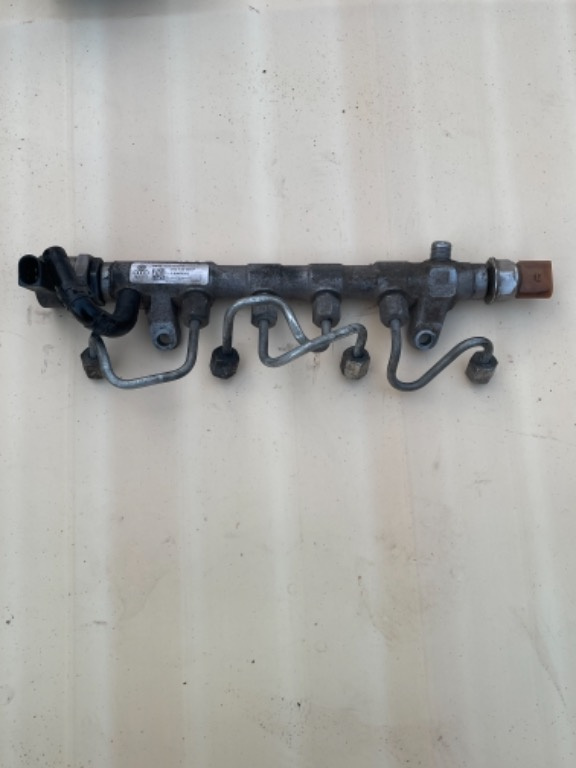 Rampa injectoare Audi VW 03L130089P CFF CGL