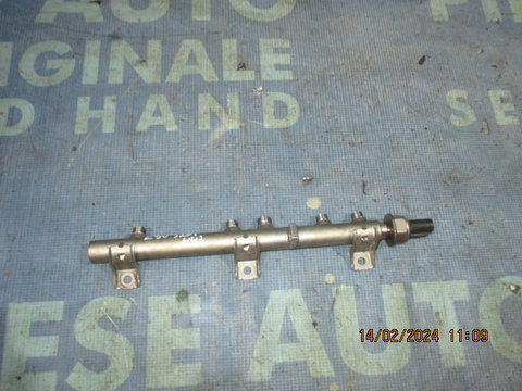 Rampa injectoare BMW E90 320i N43B20A; 7582474 (cu senzor)
