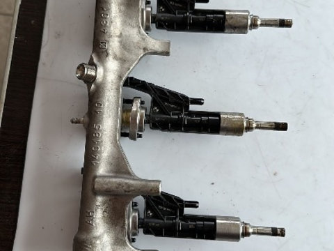 Rampa injectoare BMW seria 1 F20,f21, F 30 cod 14018510