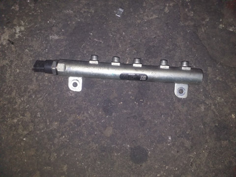 Rampa injectoare cu senzor 1900 jtd FIAT STILO DIN 2003 COD 55187883