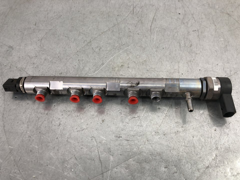 Rampa injectoare cu senzor BMW 520 d F10 F11 184 CP N47D20C sedan 2011 (780912702)