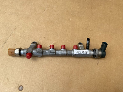 Rampa injectoare cu senzori VW Passat B7 2.0 tdi 0