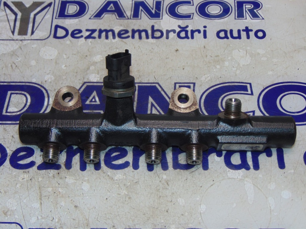 RAMPA INJECTOARE DACIA DOKKER 1.5 dCi AN 2018 COD 175215346R / H8201157327 / H8201232985 / 0281006241