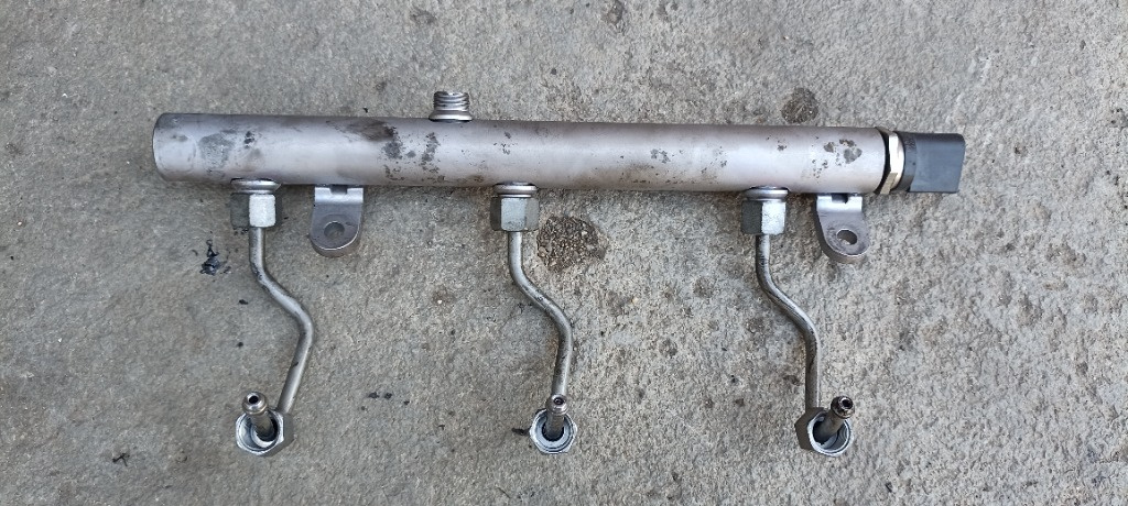 Rampa injectoare dreapta Mercedes S Class, W221, 3.0cdi, V6, A6420703095