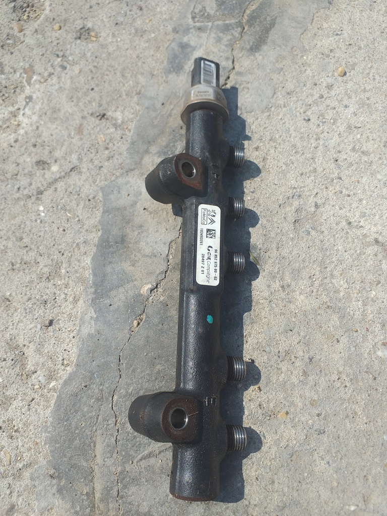 Rampa injectoare Ford , Peugeot , Citroen 1.6 hdi , 1.4 , 16 tdci cod : 9685297580 02 , 9670076780 , Sensata