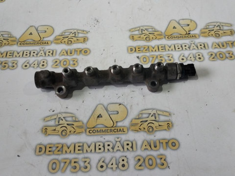 Rampa injectoare NISSAN Interstar Van (X70) 2.5 dCi 99 CP cod: 8201003197