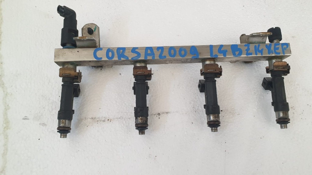 Rampa injectoare Opel Corsa D 1.4 benzina 2009