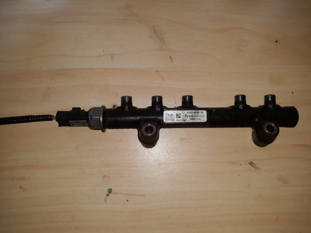 Rampa injectoare pentru Ford Fiesta 1.4tdci cod: 968529758002