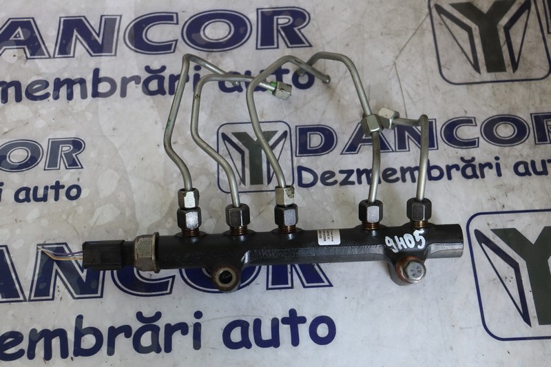 RAMPA INJECTOARE PEUGEOT 308 1.6 HDI 9H05 / AN : 2010 / 9685297580-01