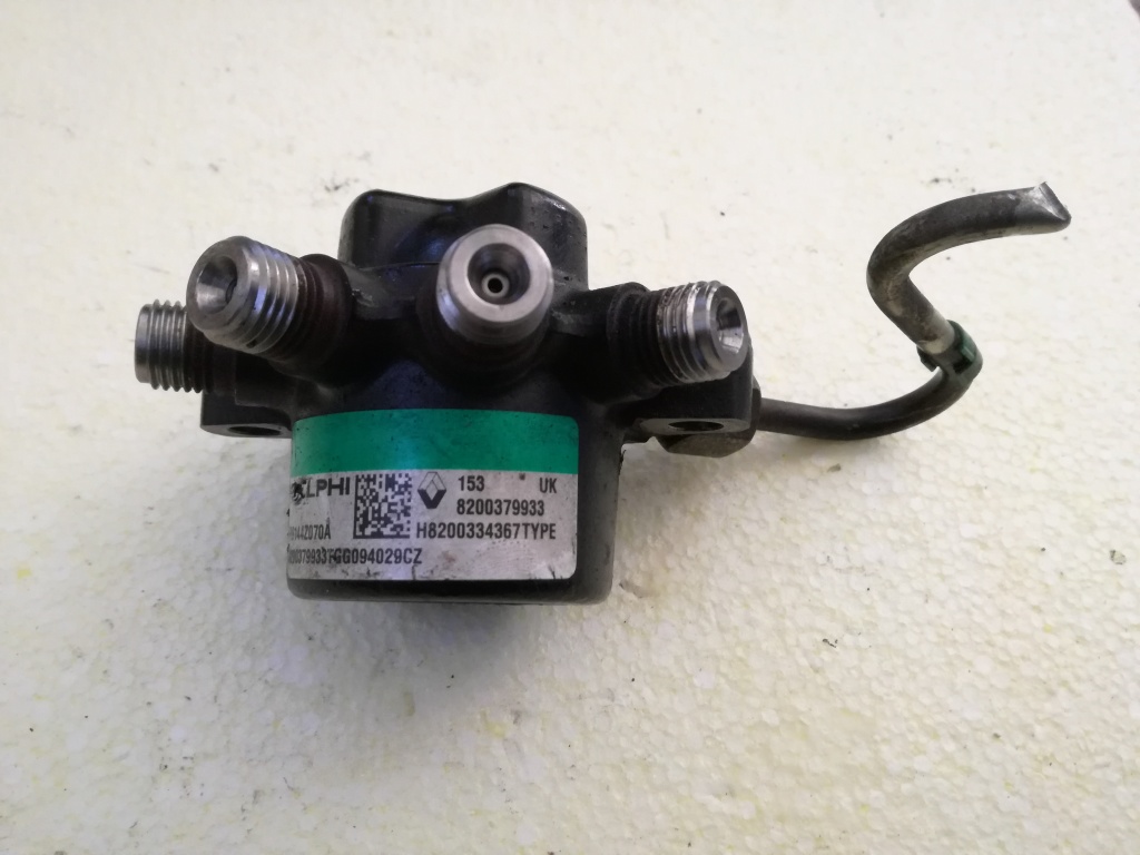 Rampa injectoare Renault Clio 2 1.5 DCI Euro 4 cod 8200379933