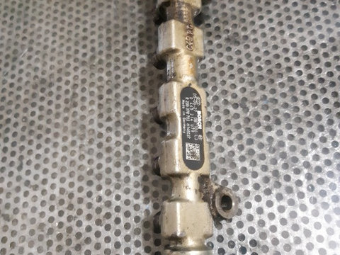 Rampa injectoare Renault Master 2 2.5 dci Cod 8200378703