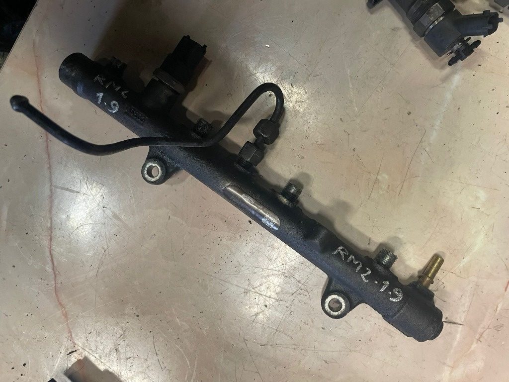 Rampa injectoare Renault Megane 2 1.9 dc