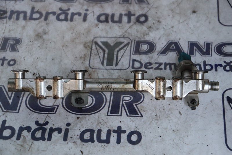 RAMPA INJECTOARE RENAULT MEGANE 4 / 1.2 TCE H5F 408 / AN : 2018 / COD 175226637R