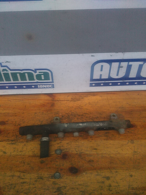 Rampa injectoare RENAULT Trafic II 2001-2014 1.9 DCI