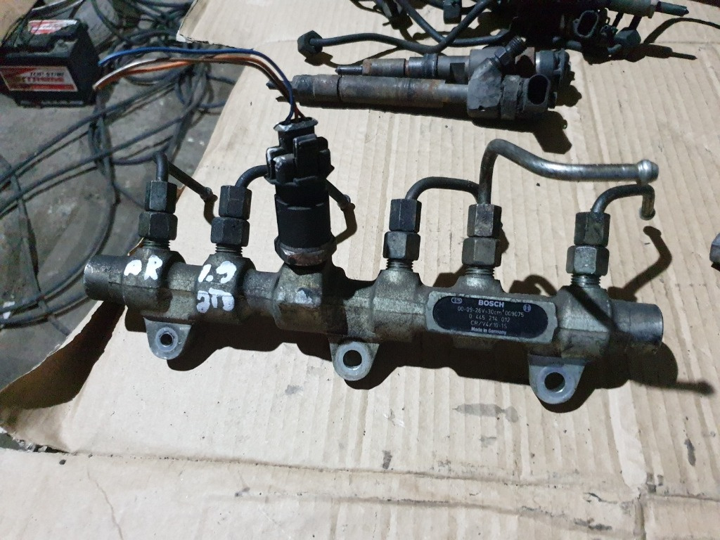 Rampa injectoare + senzor Alfa Romeo / Fiat Punto Doblo 1.9JTD diesel BOSCH 0445214012