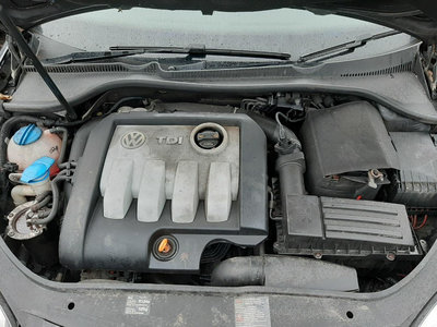 Rampa injectoare Volkswagen Golf 5 2008 Hatchback 
