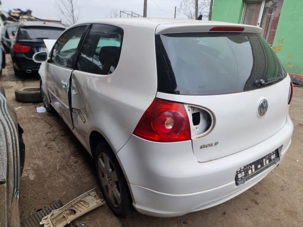 Rampa injectoare Volkswagen Golf 5 2008 hatchback 