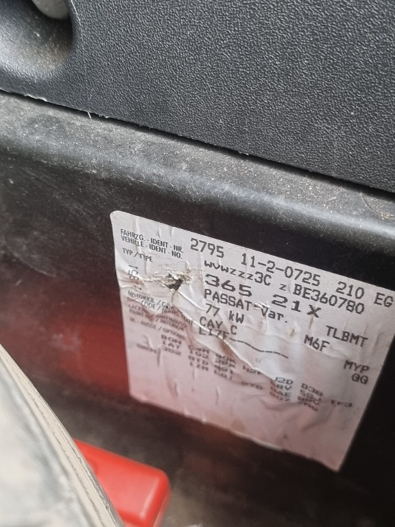 Rampa injectoare Volkswagen Passat B7 20