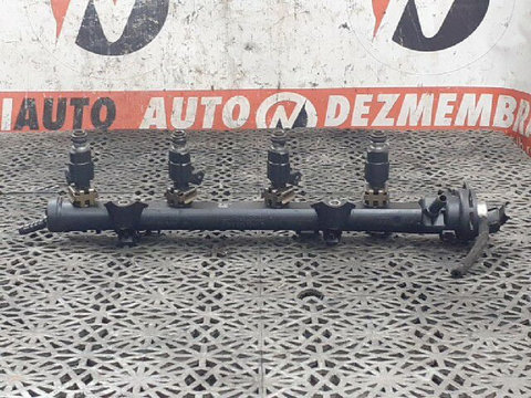 RAMPA INJECTOARE VOLKSWAGEN POLO 6N 1997 OEM:030133319L/0280151058.