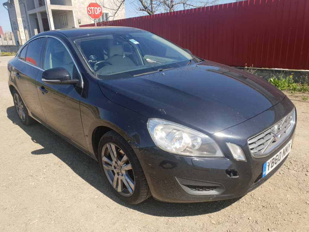 Rampa injectoare Volvo S60 2011 berlina 2.0 d d3